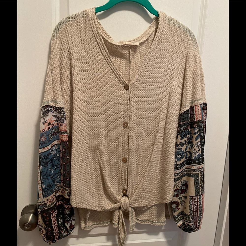 Ladies Top - Picture 2 of 5